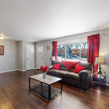 Large Remodeled Home With 5 Bedrooms 4 King Bed Centennial Extérieur photo