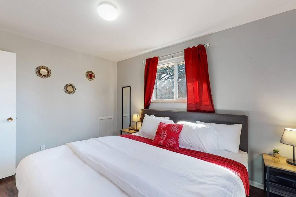 Large Remodeled Home With 5 Bedrooms 4 King Bed Centennial Extérieur photo