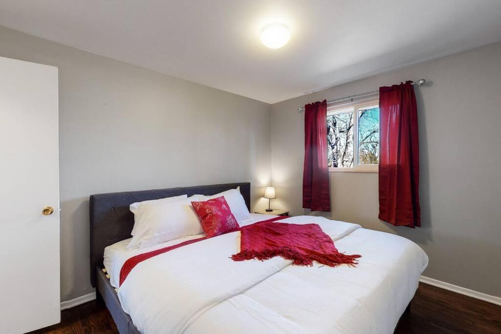 Large Remodeled Home With 5 Bedrooms 4 King Bed Centennial Extérieur photo